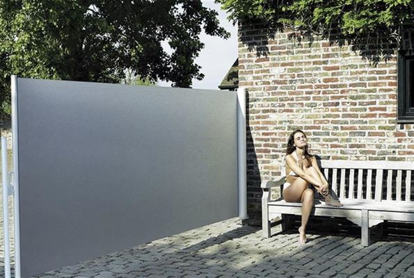 Læsejl: En Vindfyldt Rejse mod Fjern Horisonter